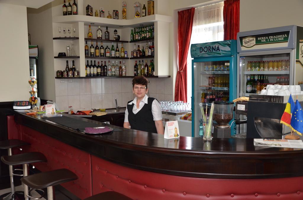 Hotel Restaurant La Conac Botiz Exterior foto
